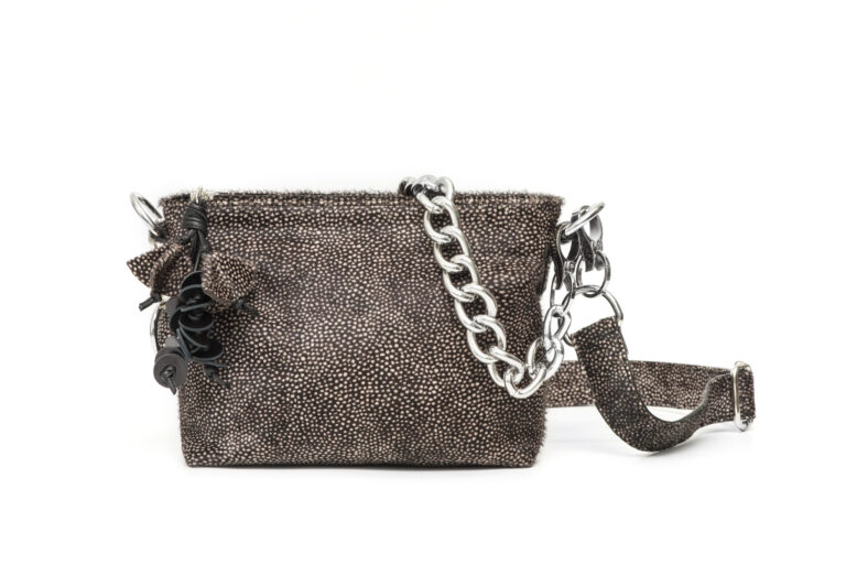 CARTERA-FIFI-LUNARES_foto02-scaled-1