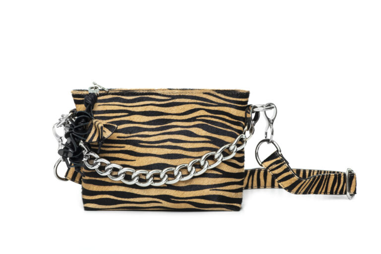 CARTERA-FIFI-ZEBRA_foto02-scaled-1